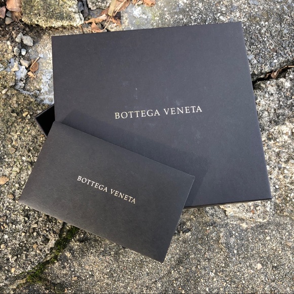 Bottega Veneta Wallet Box and care card - Picture 1 of 2